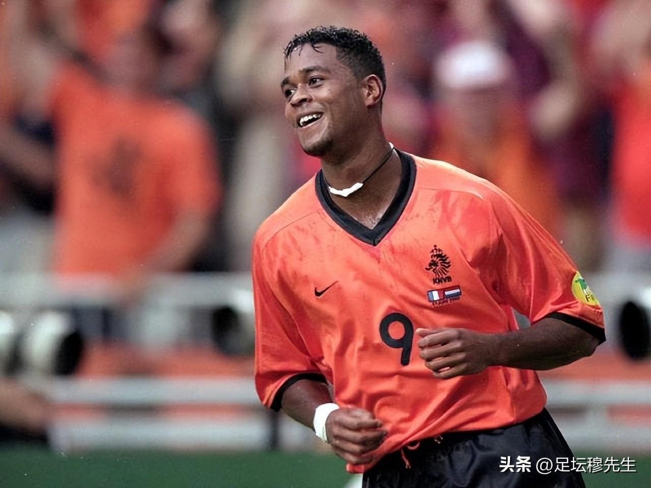 热刺VS布莱顿比赛预测原创英超裁判的双标显微镜，这次死死对准了曼联：短短三周，两场关键战，两名中卫以几乎相同的方式被红牌罚下