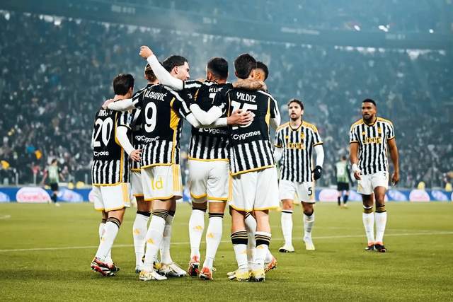 AC米兰VS尤文图斯直播米兰乱成一锅粥：欧冠晚节不保濒临出局,将帅失和清洗两大队长