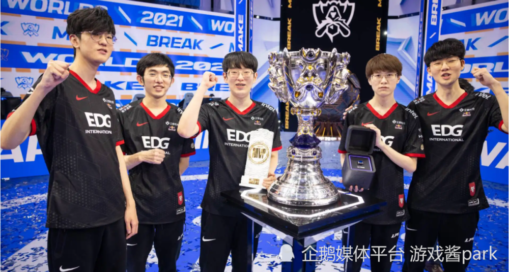 在哪里可以查nba的详细数据库 在哪里可以查nba的详细数据库